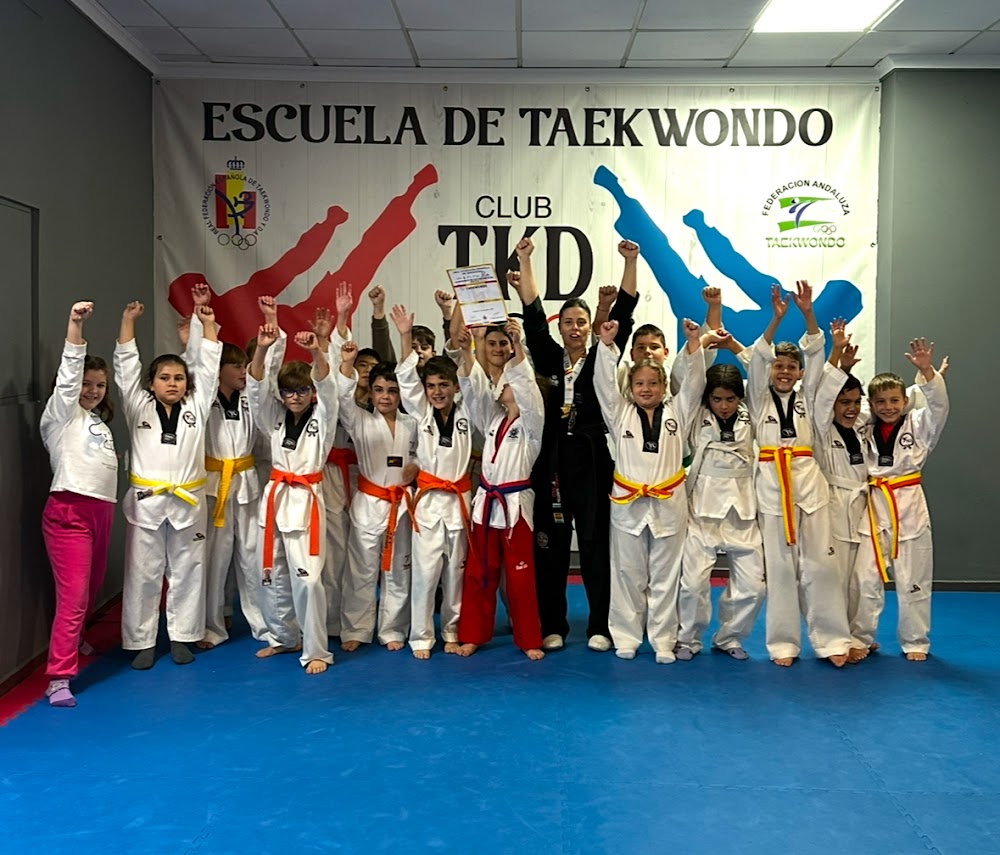 Centro deportivo TORRE DEL MAR ( gimnasio cerca de tu casa)