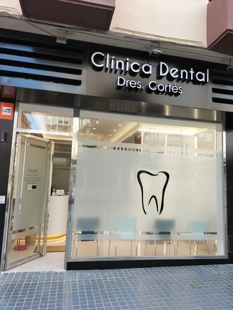 Clínica dental Dres.Cortes