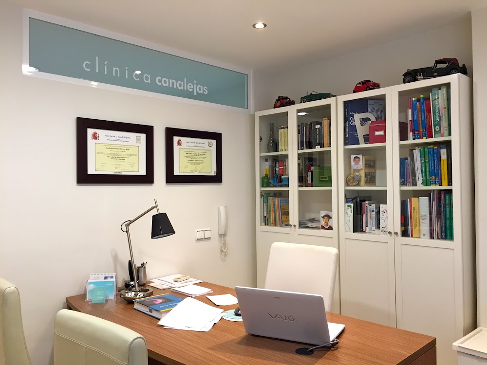 FISIOTERAPEUTA, MARIA BARRIENTOS MORENO, FISIOTERAPIA ,VELEZ-MALAGA